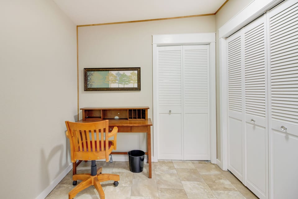 Office | Dedicated Workspace