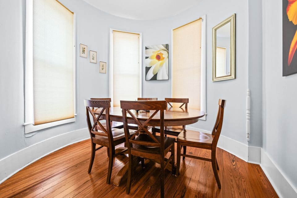 Bright dining room with seating for 6