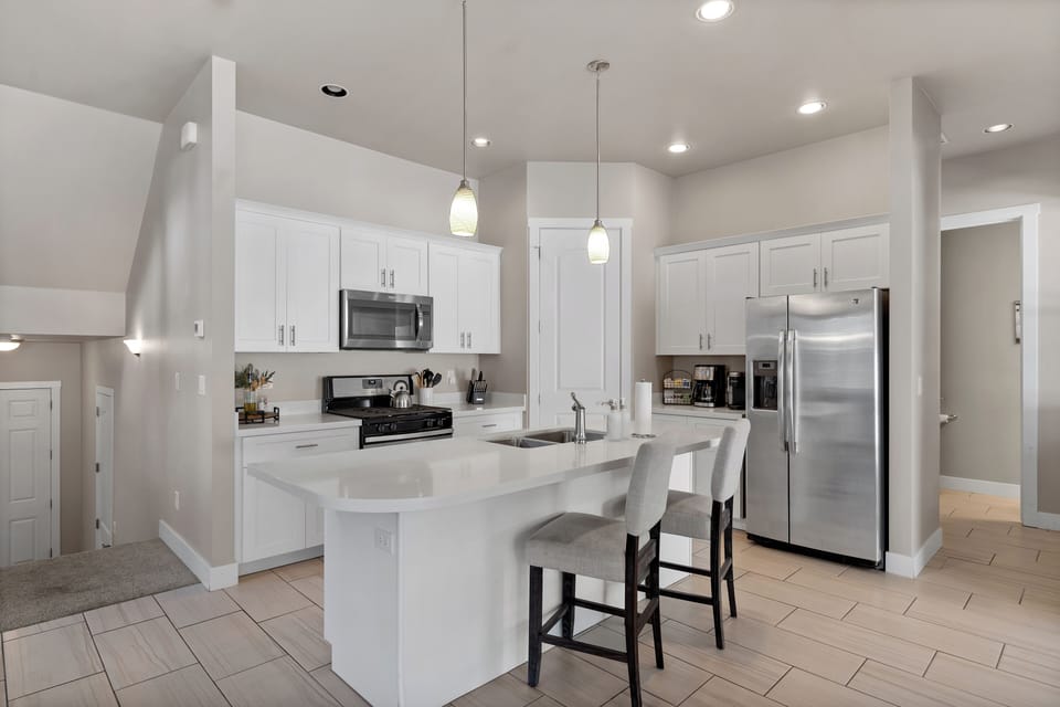 Bright and spacious kitchen