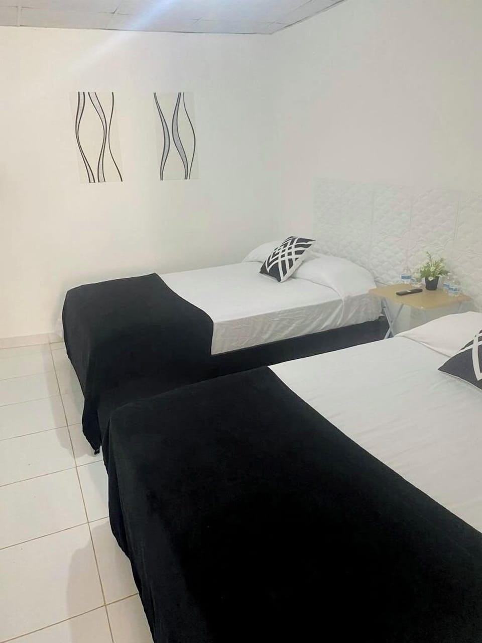 Quadruple Room, 2 Double Beds, Ensuite | Free WiFi, bed sheets