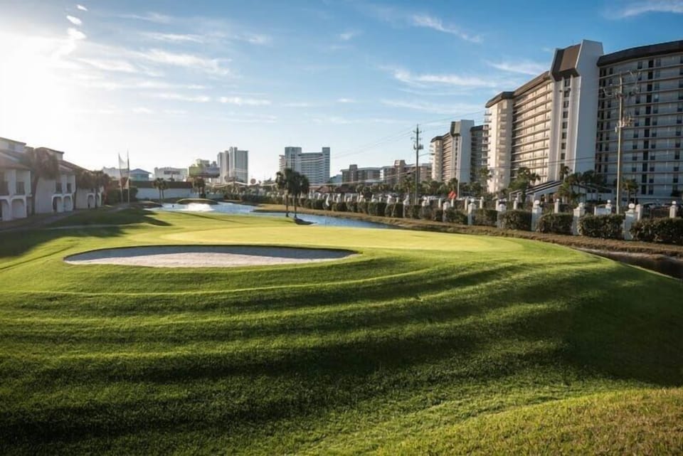 Executive Par-3 course