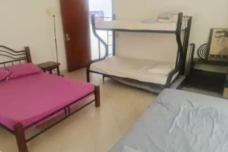 Basic Room | 4 bedrooms, bed sheets
