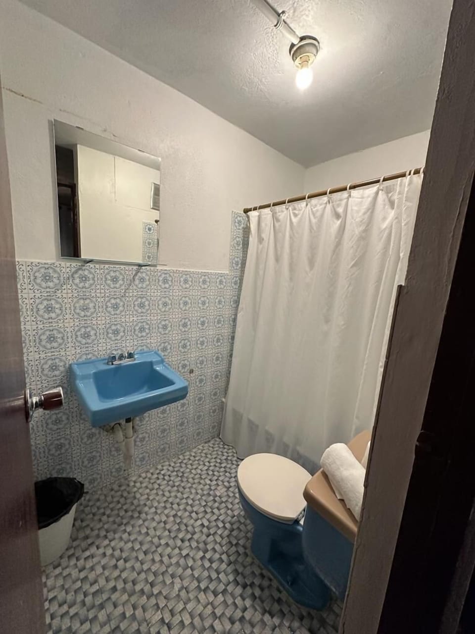 Standard Double Room | Bathroom