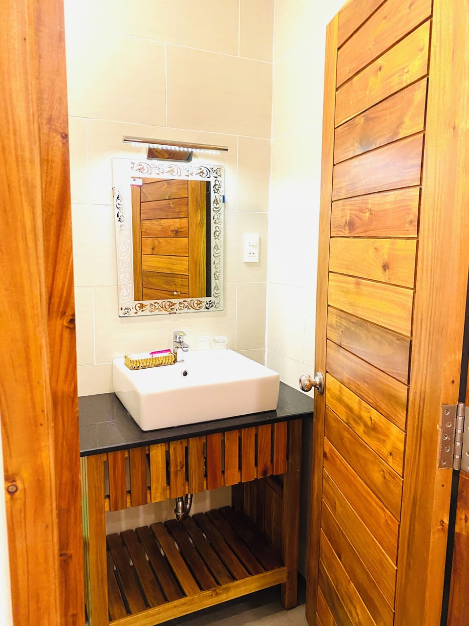 Superior Triple Room, Non Smoking, Poolside | Bathroom | Shower, eco-friendly toiletries, hair dryer, slippers
