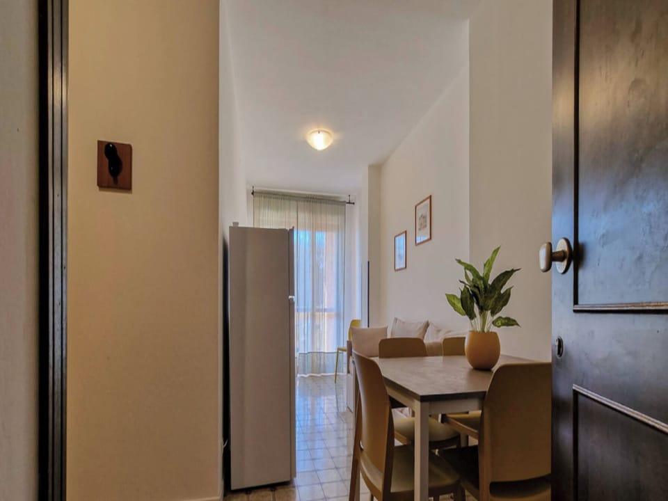 Apartment, 2 Bedrooms, Terrace | Dining room