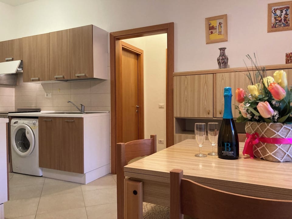 Apartment, 2 Bedrooms, Balcony, Garden View | Interior