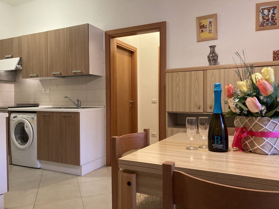 Apartment, 2 Bedrooms, Balcony, Garden View | Interior