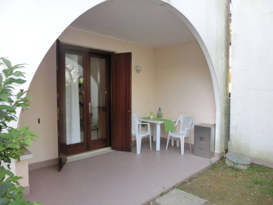 Apartment, 3 Bedrooms, Balcony, Garden View | Outdoor dining