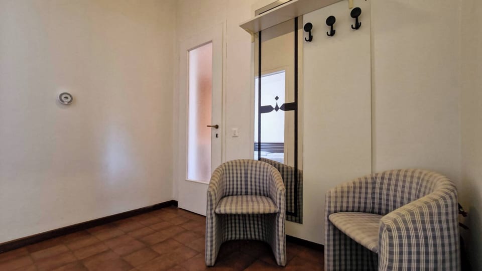 Apartment, 2 Bedrooms, Garden View | Living room