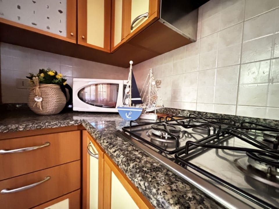 Apartment, 2 Bedrooms, Balcony | Interior