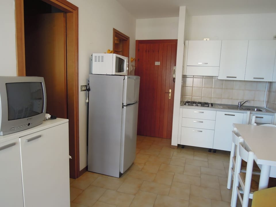 Apartment, 1 Bedroom, Balcony, Ocean View | Interior