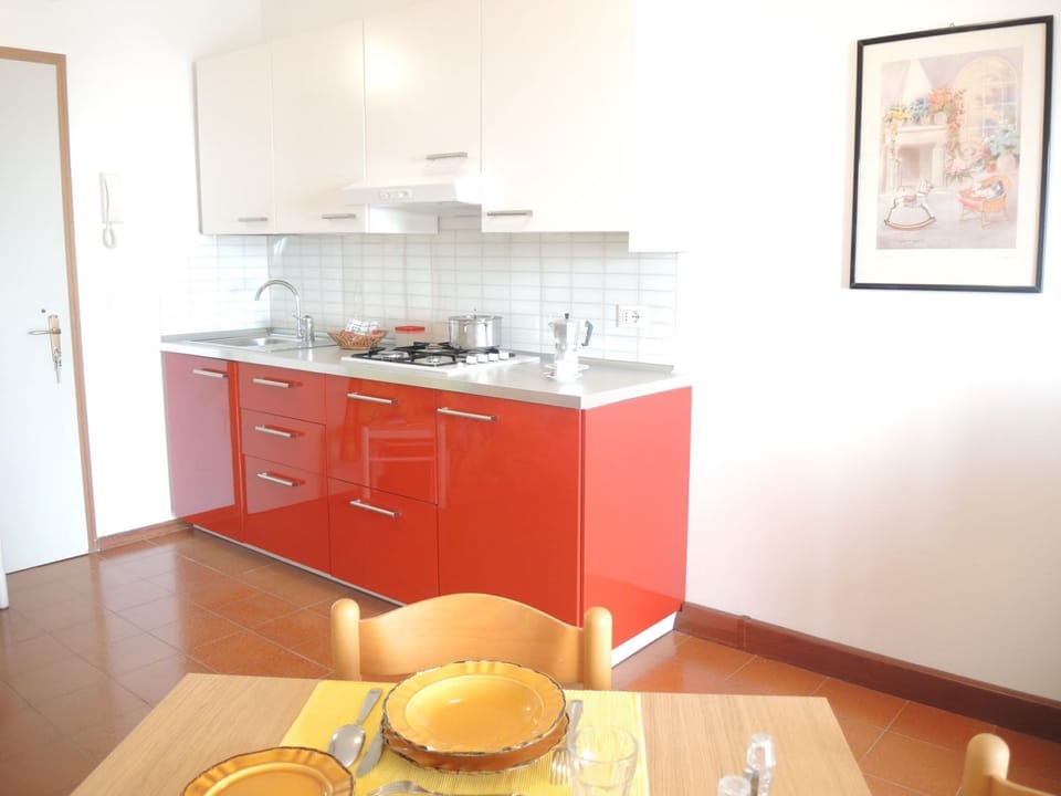 Apartment, 1 Bedroom, Balcony, Ocean View | Dining room