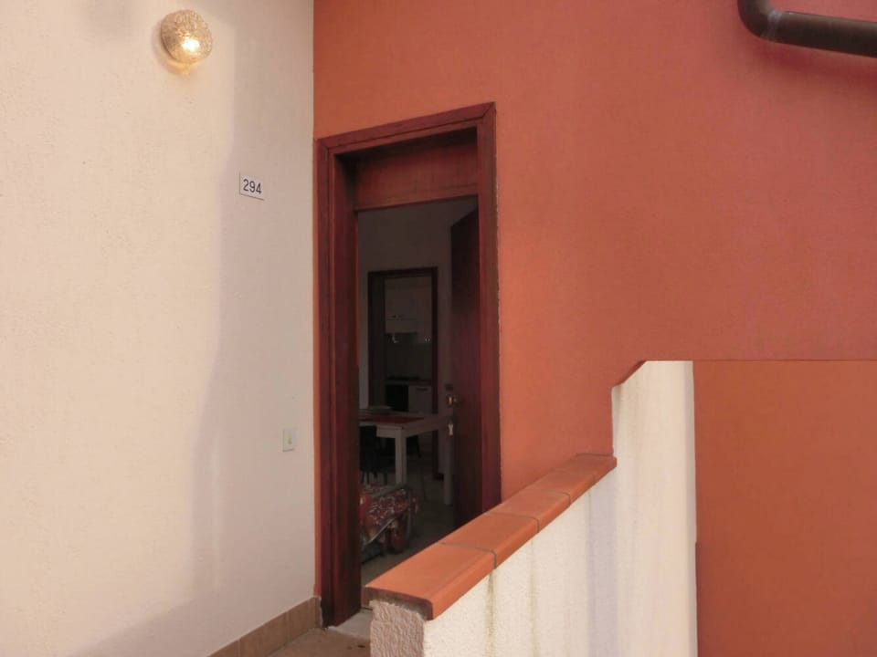 Apartment, 2 Bedrooms, Garden View | Property grounds