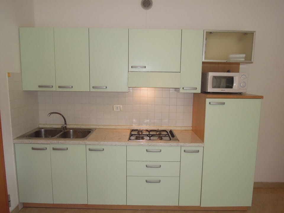 Apartment, 1 Bedroom, Balcony, City View | Interior