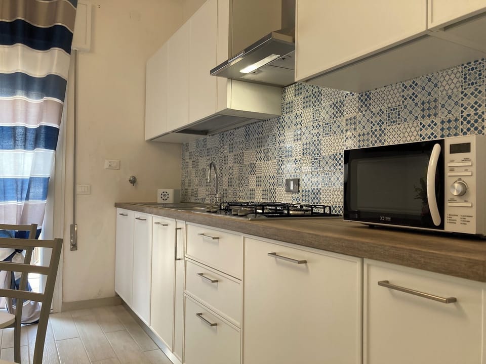Apartment, 3 Bedrooms, Balcony, Garden View | Interior