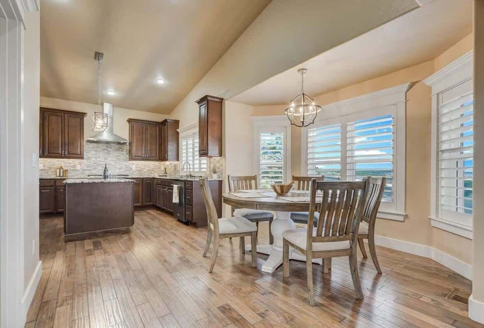Circle around with your family and pals in the dining area.