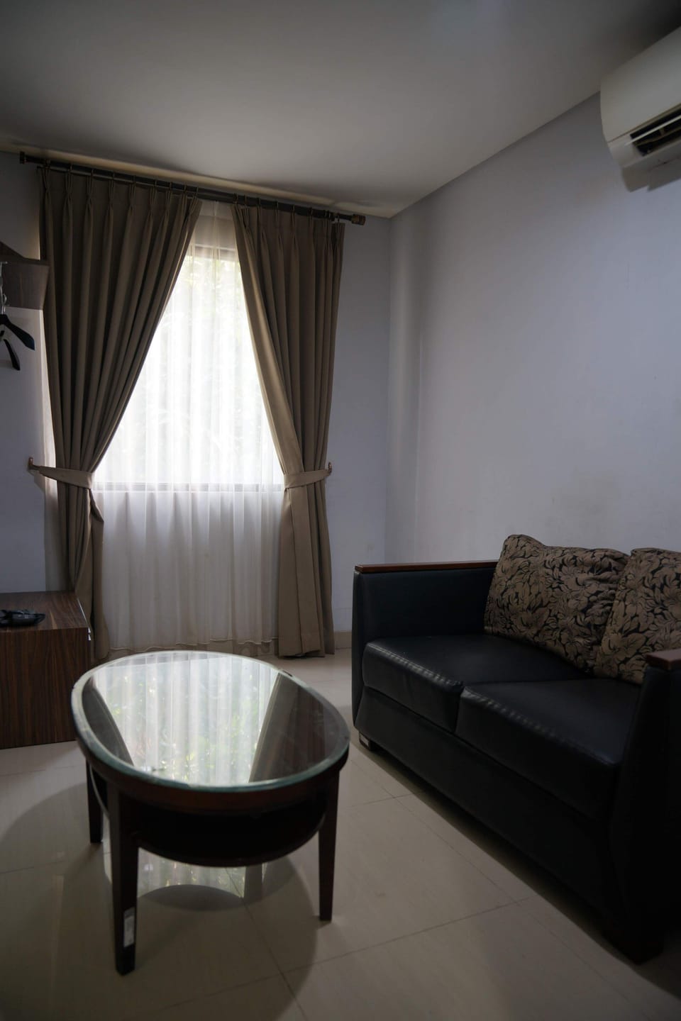 Deluxe Room (Grand) | Desk, free WiFi, bed sheets, wheelchair access