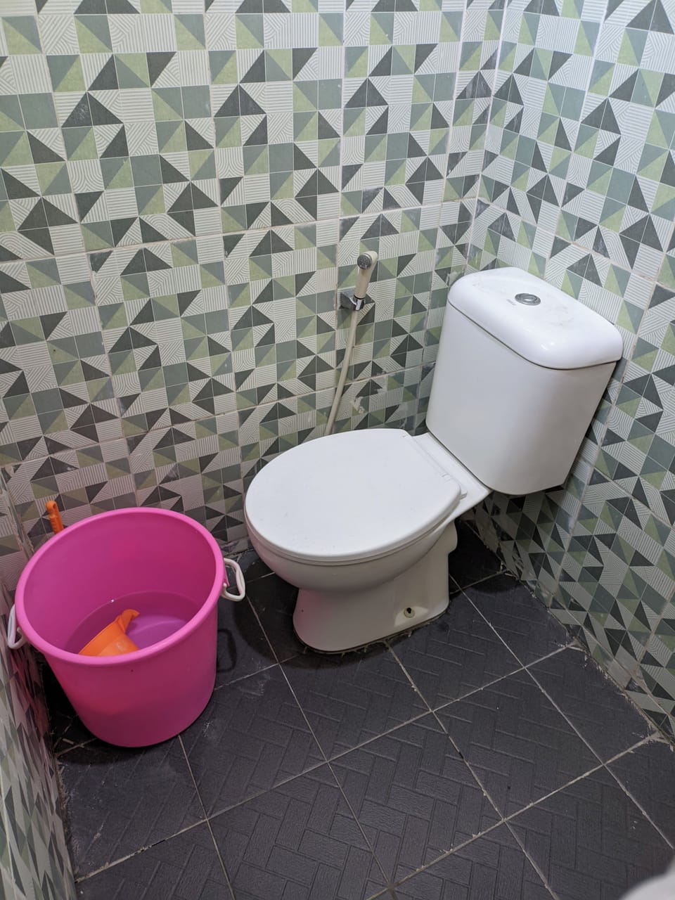 Economy Room | Bathroom | Towels
