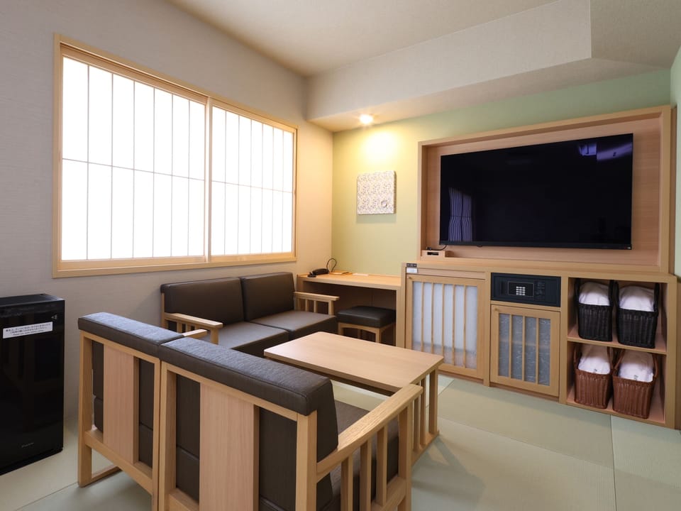 Desk, WiFi (free), bed sheets