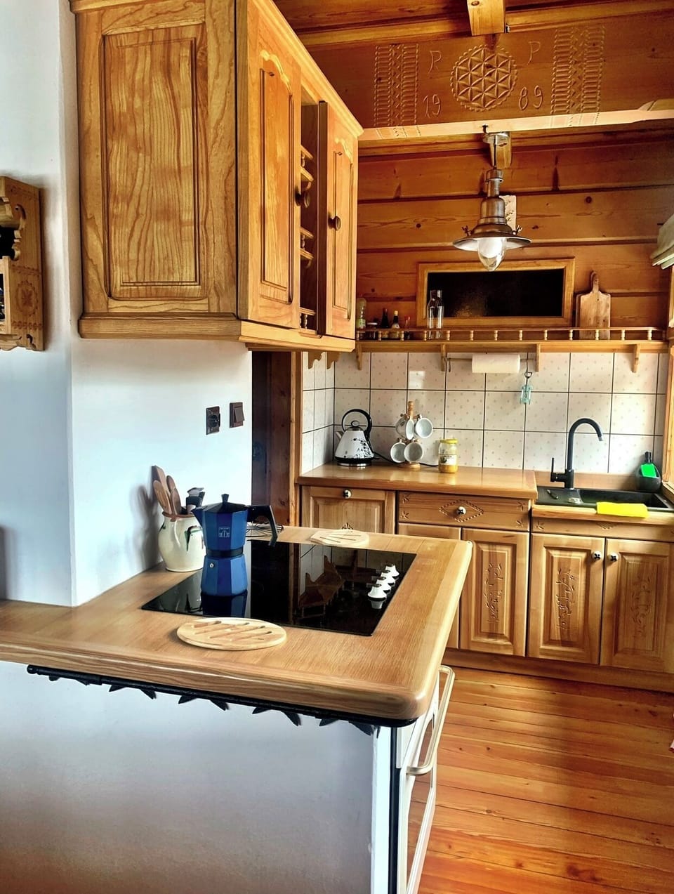 House, 3 Bedrooms, Fireplace, Mountain View | Interior