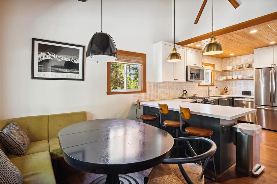 main level-dining area-dsc03292