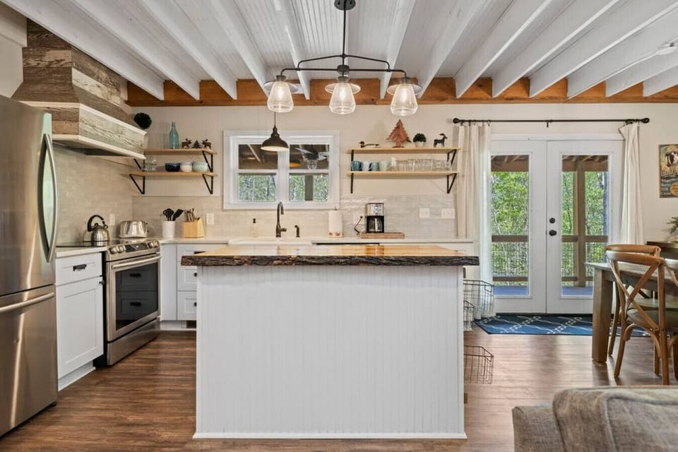 Fully functional kitchen
