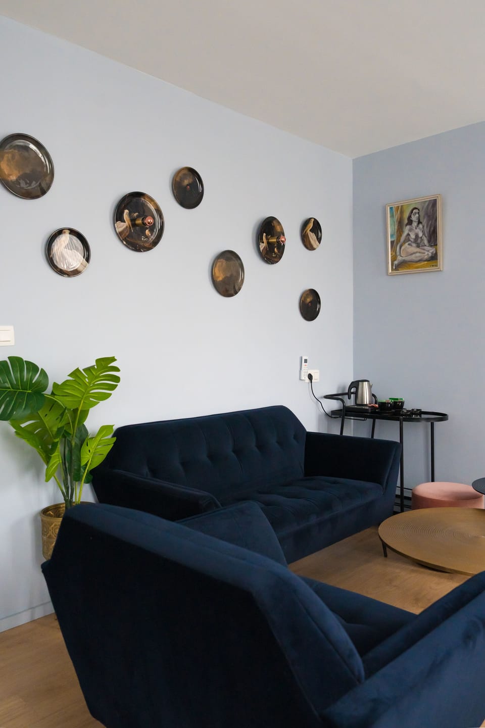 Deluxe Suite | Bathroom | Shower, rainfall showerhead, free toiletries, hair dryer