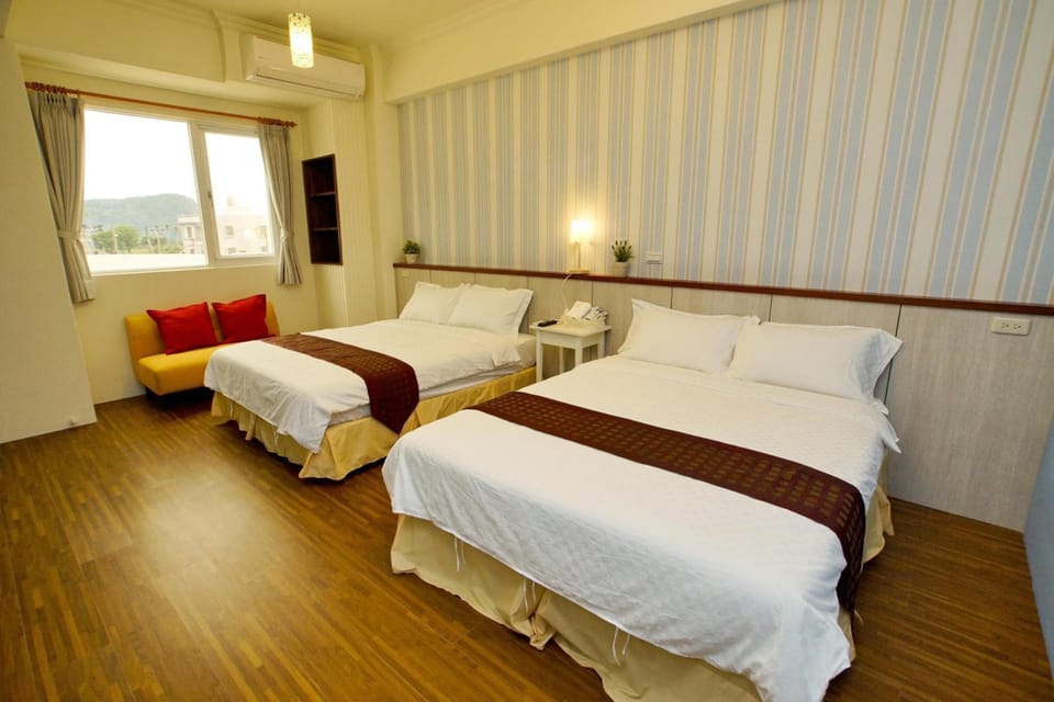 Premium bedding, soundproofing, free WiFi