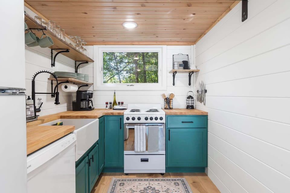 Cabin, Multiple Beds, Kitchen, Garden View (Tree Farm Duo) | Private kitchen | Coffee/tea maker