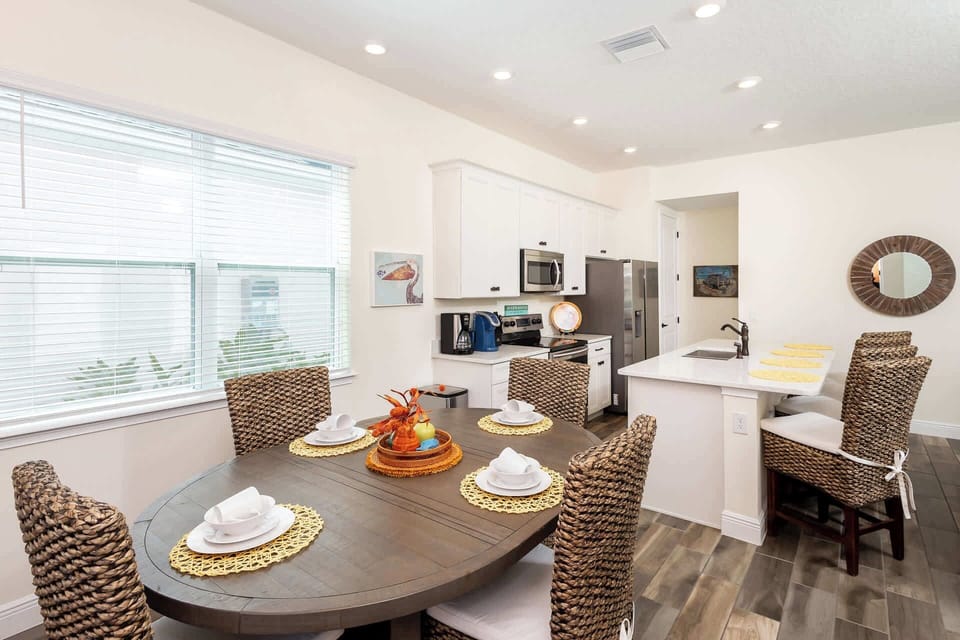 House, Multiple Beds, Pool Access, Pool View (Hunky Dory II) | Dining