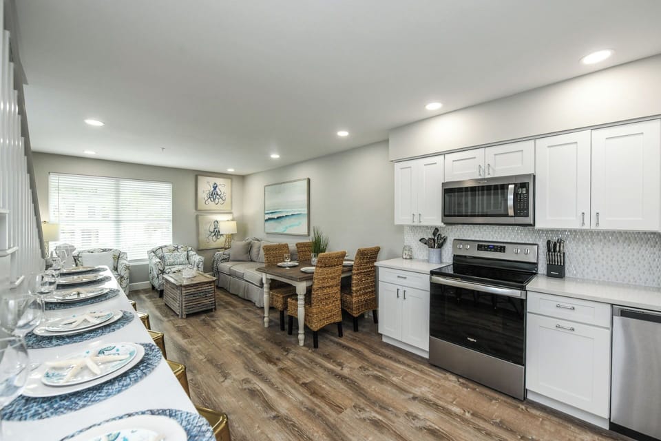 East Unit - Kitchen
