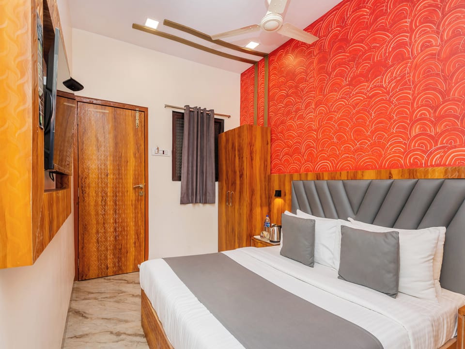 1 bedroom, individually furnished, desk, soundproofing