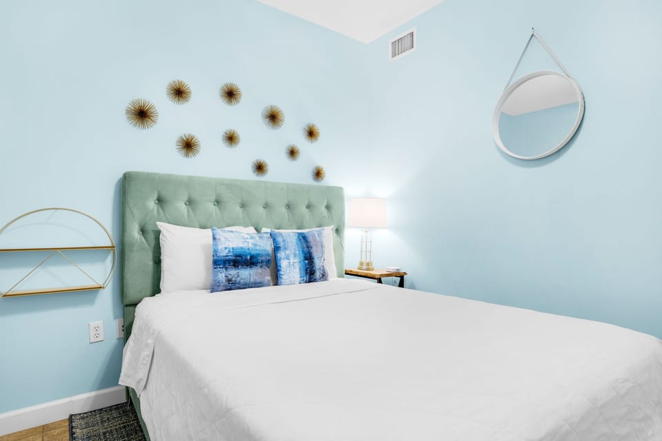 Guest bedroom