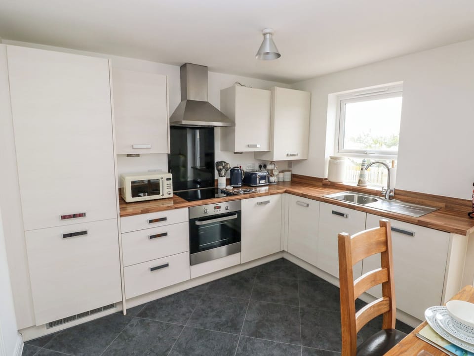 Fridge, dishwasher, electric kettle, toaster