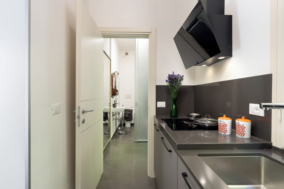 Villa | Private kitchen | Full-size fridge, microwave, oven, stovetop