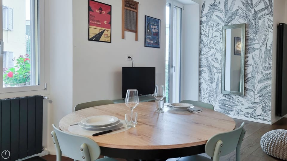 Apartment (1 Bedroom) | Interior