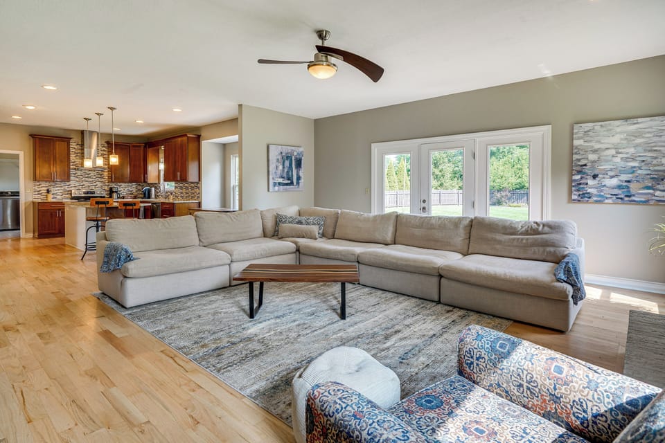 Living Room | Smart TV