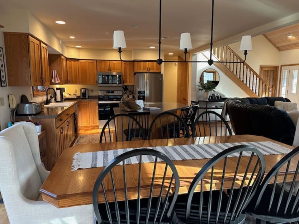 Dining room
