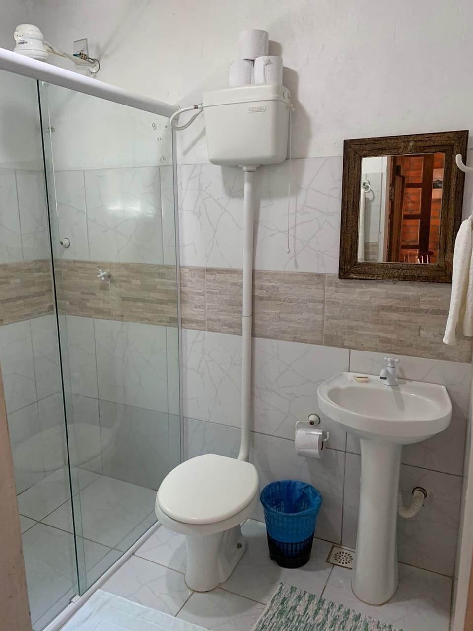 Classic Suite | Bathroom | Shower, towels