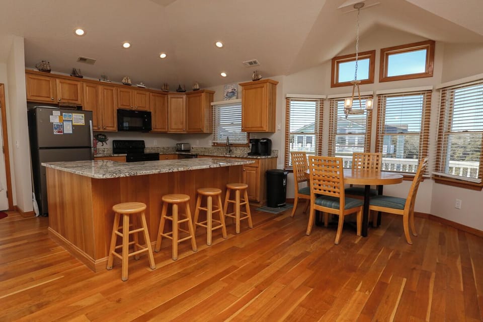 Kitchen 2025