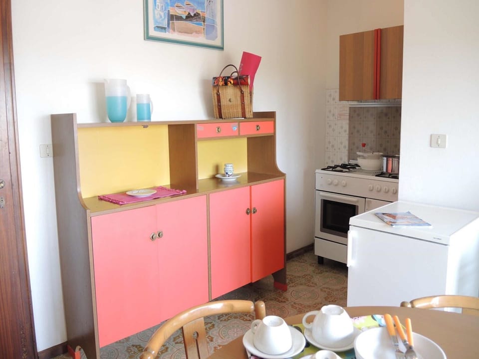Apartment, 2 Bedrooms, Balcony, City View | Interior