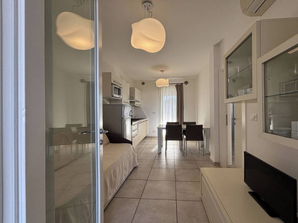 Apartment, 3 Bedrooms, Terrace | Interior