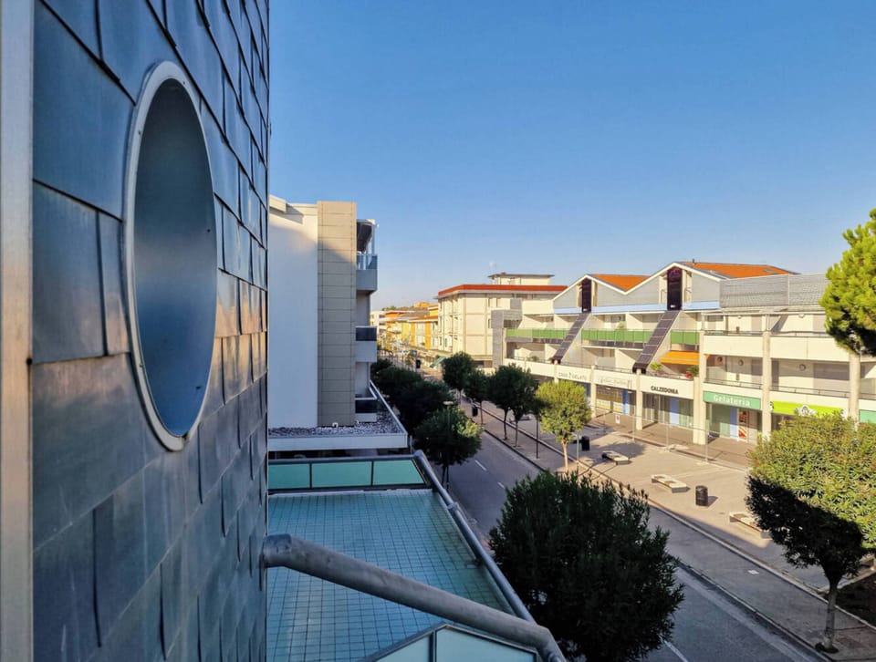 Apartment, 2 Bedrooms, Balcony, City View | Property grounds