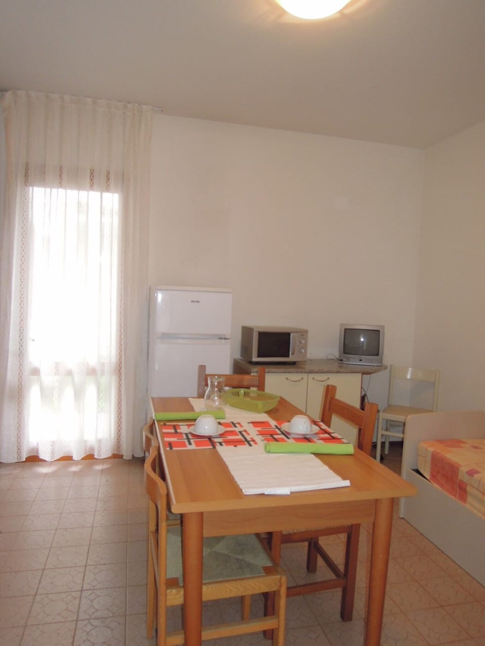 Apartment, 2 Bedrooms, Patio, Garden View | Living area