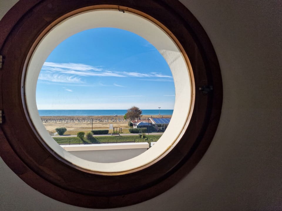 Studio, Balcony, Ocean View | Interior