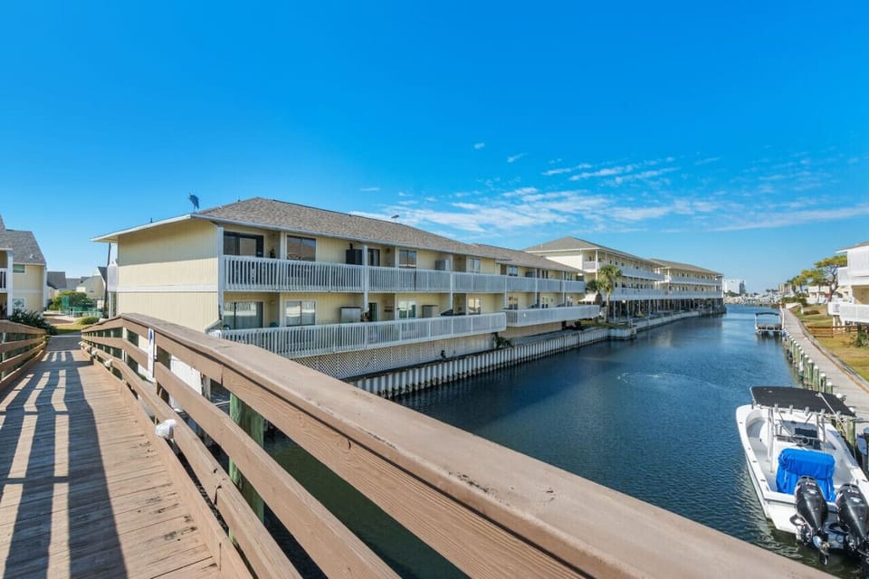 Sandpiper Cove