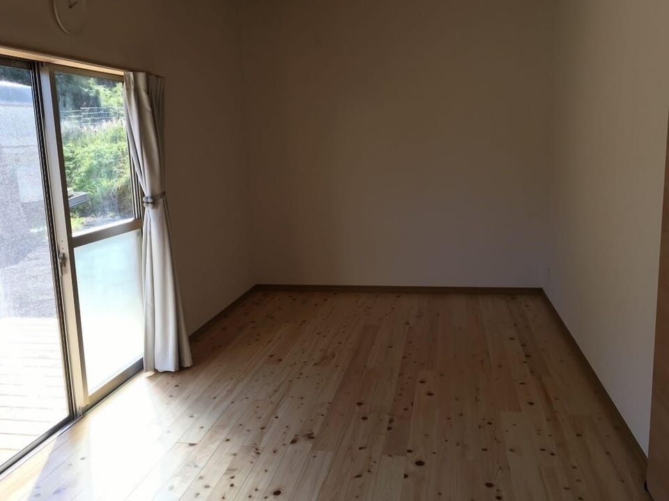 Cottage | 3 bedrooms, blackout drapes, WiFi (free), bed sheets