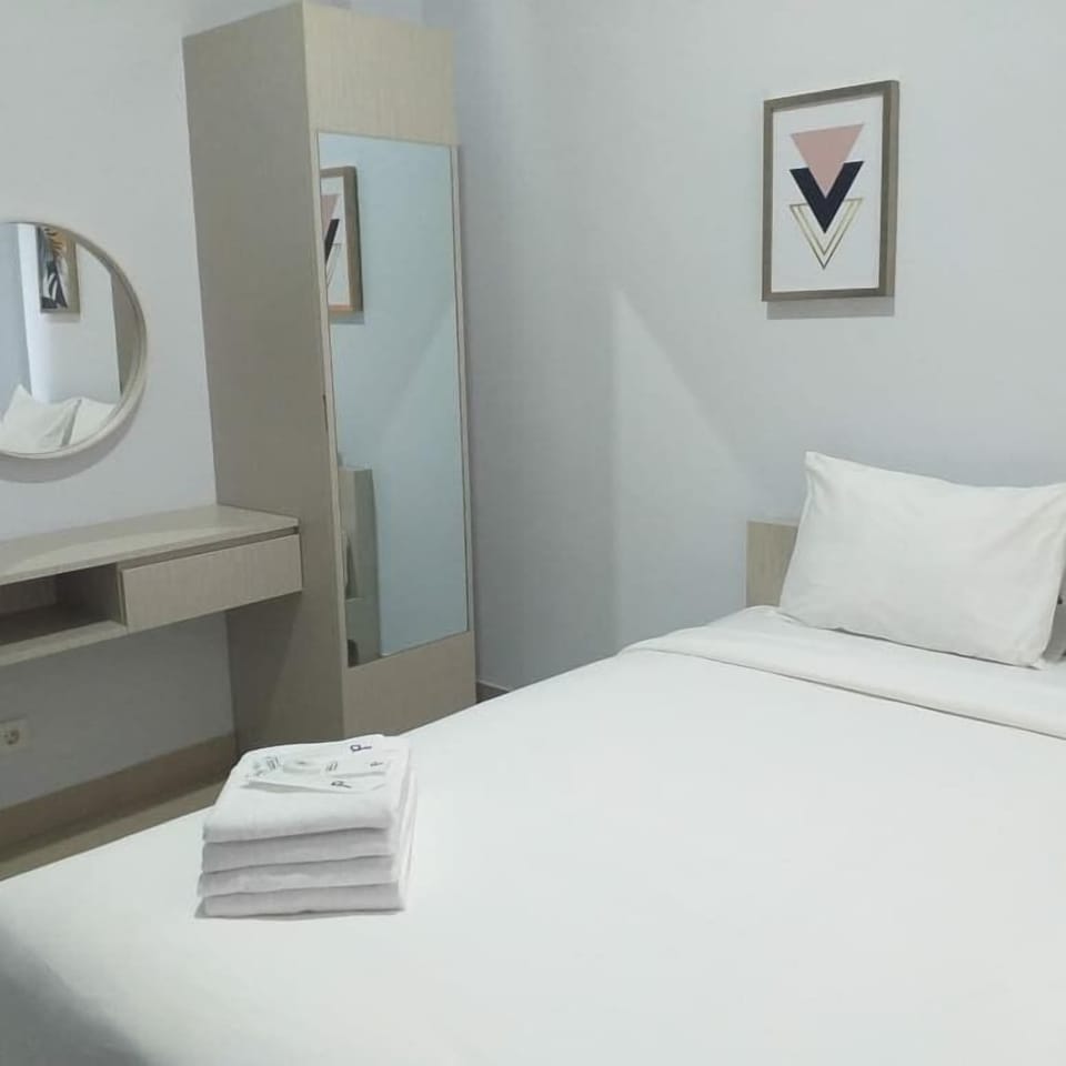 Desk, iron/ironing board, free WiFi