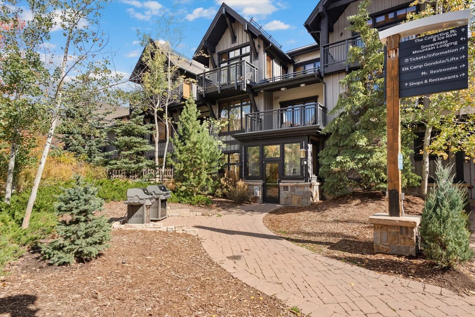 Capitol Peak Lodge Building C