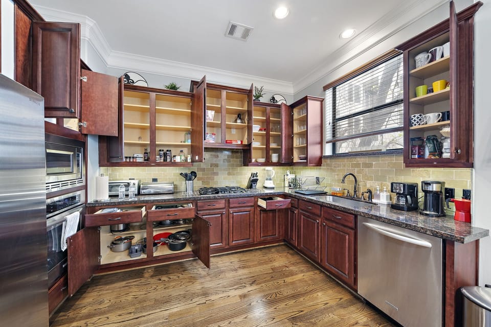 Kitchen is fully equipped so that you can feel like home for long stays.